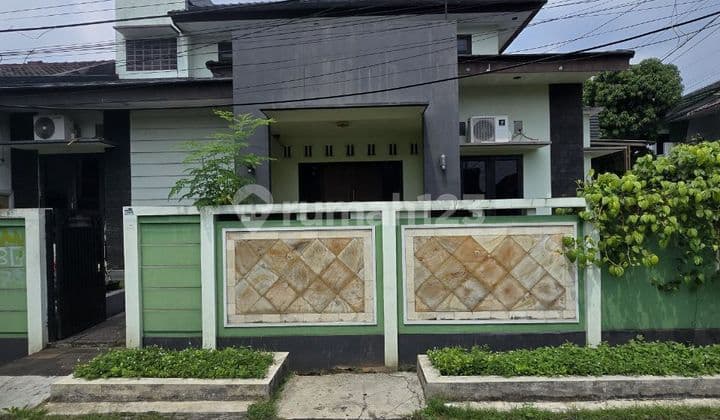 Rumah Bagus Siap Huni Dalam Komplek di Pondok Kelapa
