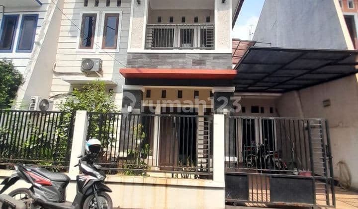 Rumah Secondary Dalam Cluster di Kalisari