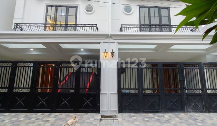 Rumah Baru Dalam Komplek Design Modern Classic