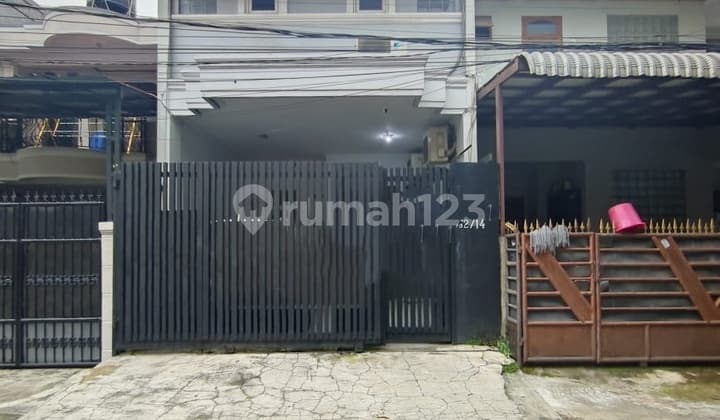 Rumah Secondary Siap Huni Dalam Komplek