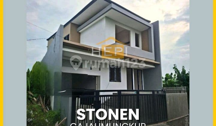 Nice 2-Story House in Gajah Mungkur Near Akpol