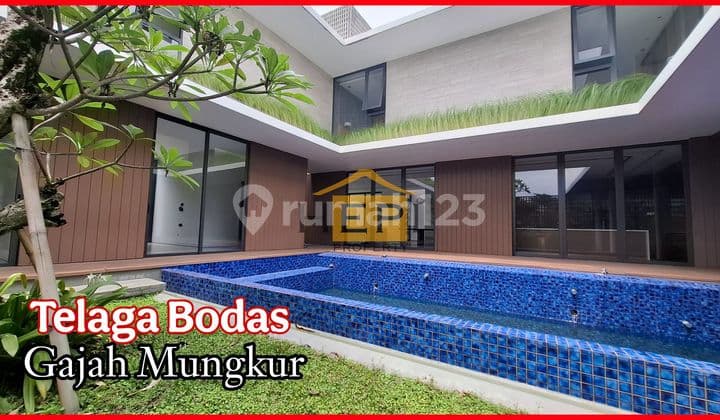 Rumah Mewah Furnish Dengan Kolam Renang Di Dekat Akpol