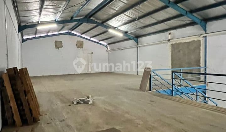 Dijual Gudang Di Kawasan Niaga Terpadu Daan Mogot, 2 Lantai, Ada Office, Luas 303 M²