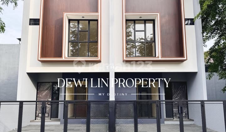 New Metland Puri House, Row 2-3 Road, Super Spacious for Cars, Area 100 with 4 BR 4 KM