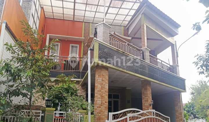 Rumah Nyaman dan Asri di Bukit Rivaria Sawangan