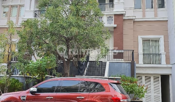 The Villas Rumah Diatas Moi Kelapa Gading 3Lt 8x19 Meter Furnish Sertipikat