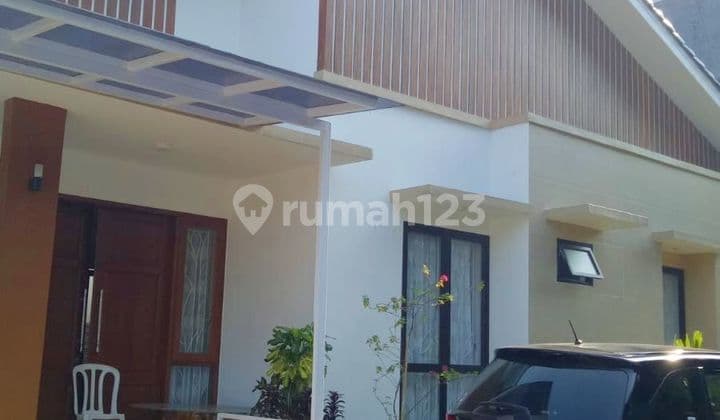 Rumah 2 lantai siap huni dlm townhouse di Cirendeu