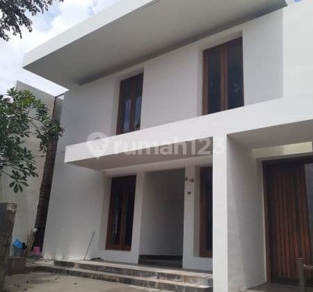 Affordable House in the Elite Area of Lebak Bulus
