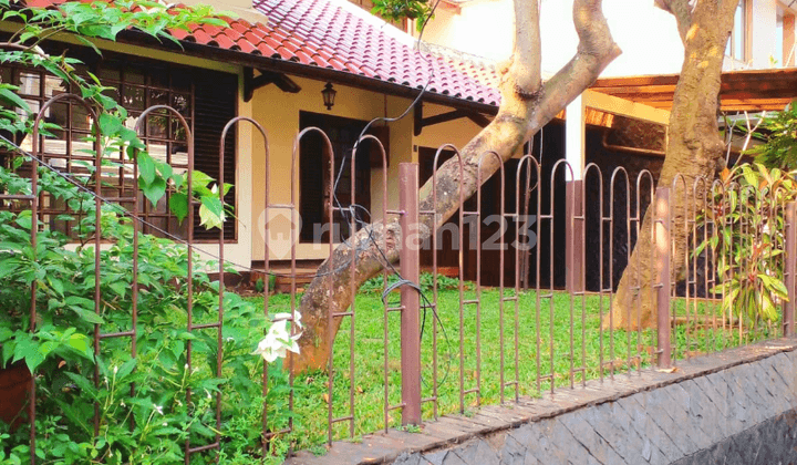 Rumah Idola 2 Lt Di Sektor 1 ~ Bintaro Jaya Jaksel