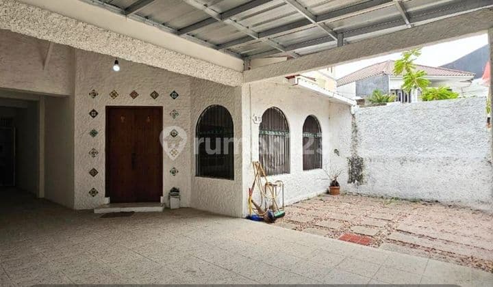 Rumah Siap Huni Dalam Perumahan Lebak Bulus Jakarta Selatan