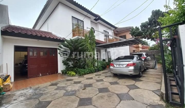 For Sale House in Tebet Asem Baris