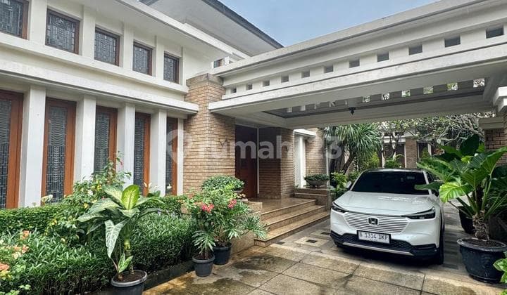 Dijual Rumah Luas Di Kemang
