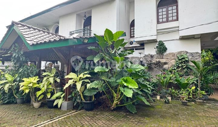For Sale: A Very Cozy and Cool Home with a Private Pool in Kampung Rambutan, East Jakarta