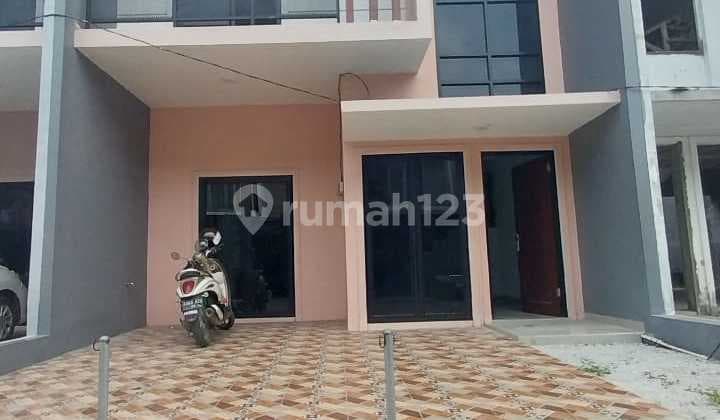 Rumah Minimalis Lokasi Strategis di Grand West Residence Perwira Bekasi Utara