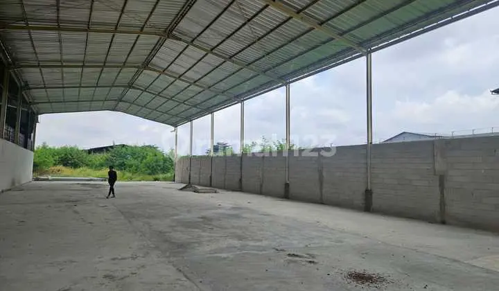 Gudang Siap Pakai Kedaung Angke Jaarta Barat 600M², Akses Truk Kontainer