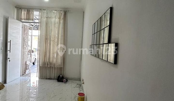 Rumah Harga Nego Dan Semi Furnish di JGC, Cakung, Jakarta Timur