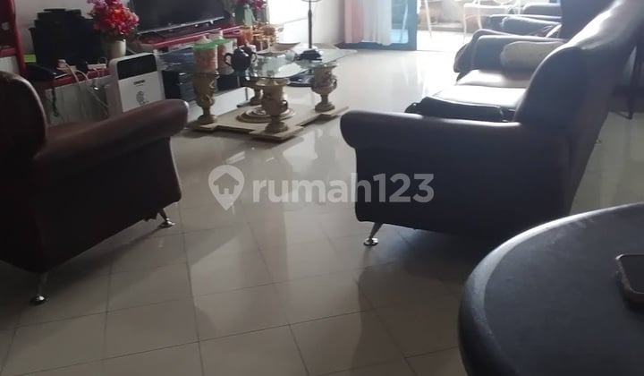 Nice and Comfortable 3 BR Apartment, Menara Marina Condominium, Pantai Mutiara, North Jakarta