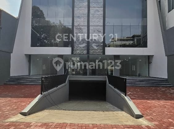 Gedung Kantor Bebas Banjir Di Jalan Besar Duren Sawit JakTim