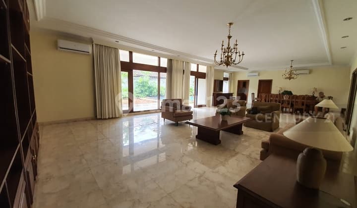 Rumah Asri Cocok Untuk Kantor Di Patra Kuningan.