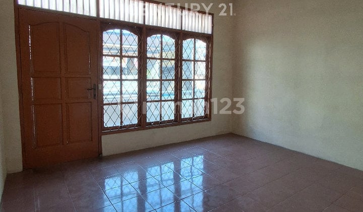 Rumah Nyaman di Jl C Karang Anyar Jakarta Pusat