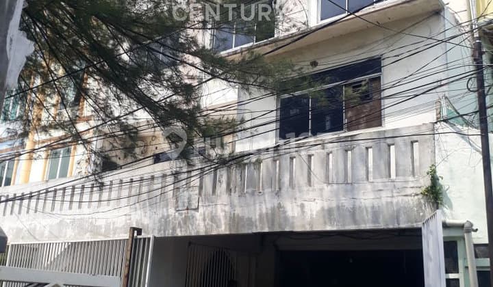 Strategic Row of Shophouses on Jl Kebon Bawang, Tanjung Priok, Jakarta