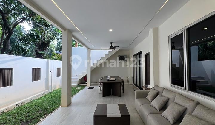 Dijual Rumah Mewah Pakubuwono Kebayoran Baru Posisi Hoek