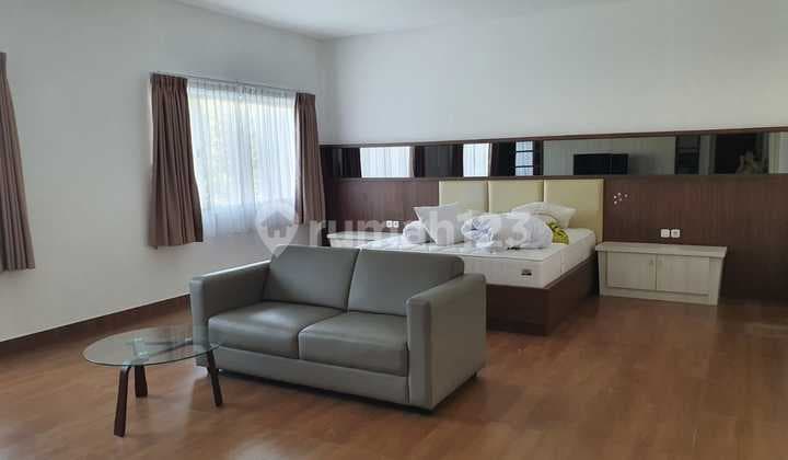 Disewakan Cepat Rumah Modern Crown Golf PIK Siap Huni Strategis