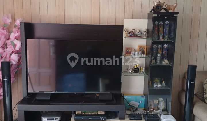 Rumah Modern Nyaman 2.5 Lantai di Sayap Pasteur