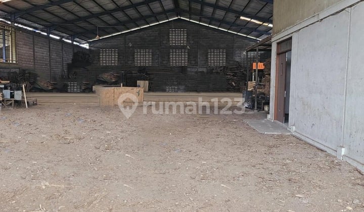 Disewakan Gudang Mainroad Ada Kantor di Cipatik