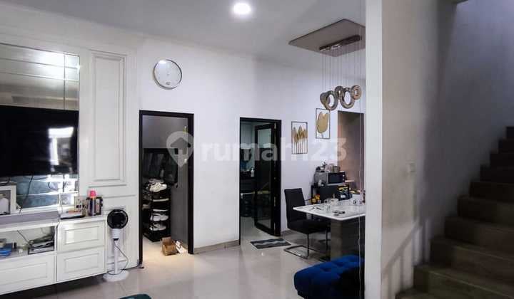 Rumah Bagus dan Full Furnished di Istana Sudirman Regency