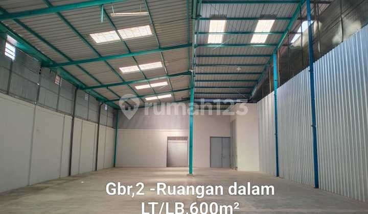 Warehouse Plus Office in the Strategic Holis Area