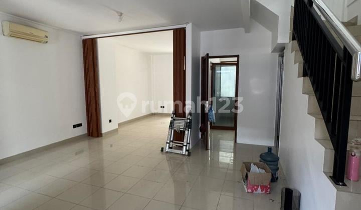 Rumah Siap Huni Minimalis Nyaman di Mekar Wangi
