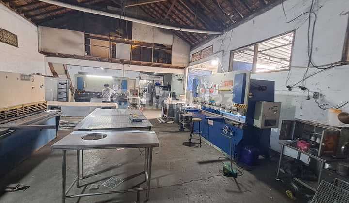 Warehouse Strategic Location in Sukamenak Kopo
