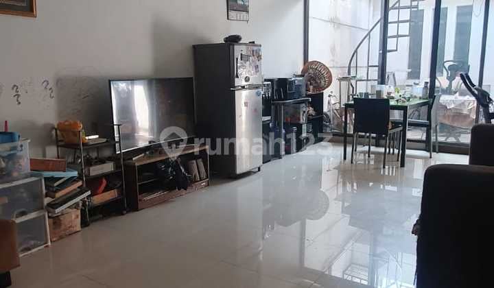 For Sale Ready-to-Occupy Residential House Located in Batununggal Cluster