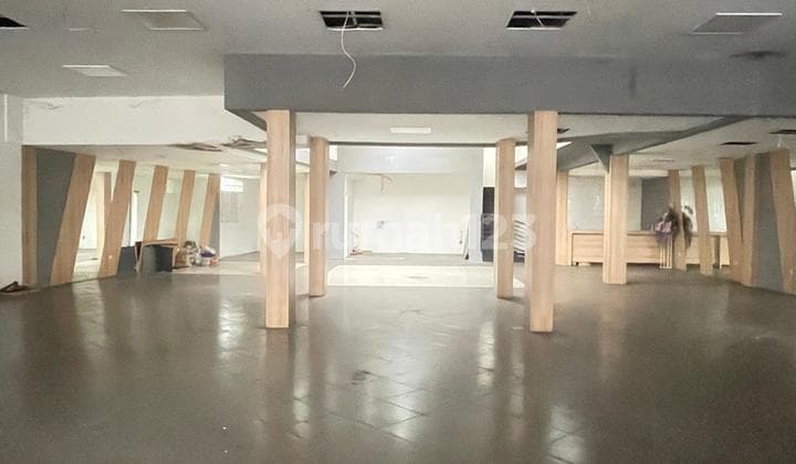 Ruang Usaha di Cihampelas Lokasi Strategis