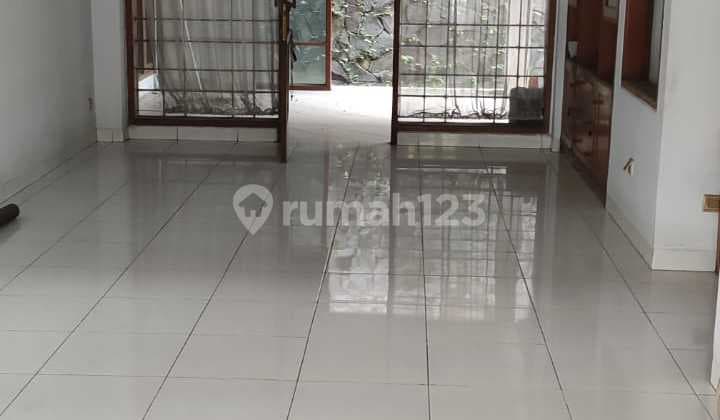 Rumah Lux Dan Nyaman Di Sayap Surya Sumantri