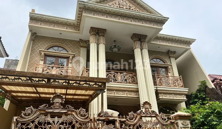 Rumah Mewah Bagus Dan Cantik di Sumur Batu, Ew