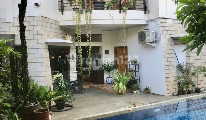 Rumah 2 Lantai Siap Huni di Jagakarsa, Ew, Sultan