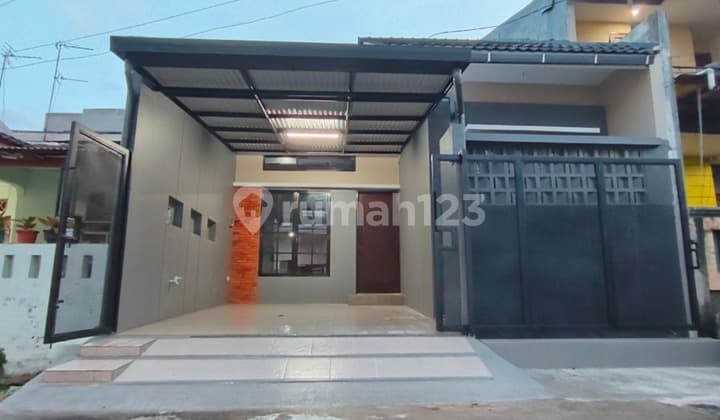 Rumah Baru Granit & Ceiling Tinggi - Harapan Indah Bekasi