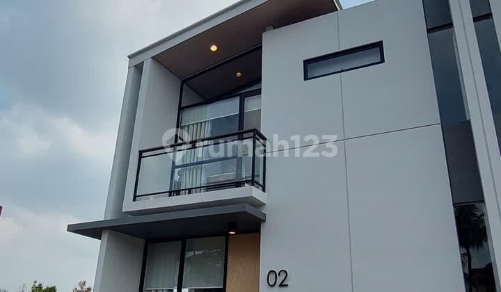 Rumah 2 Lt Siap Huni bisa KPR 5 Mnt Gerbang Tol Jkt