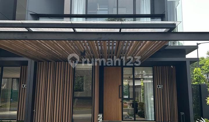 Rumah Mewah Lokasi Premium Dekat UPH LIPPO CENTRAL