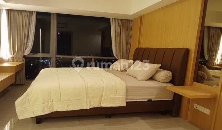 Apartemen Dengan Private Lift Di Lippo Karawaci 2 Kamar Tidur Furnished