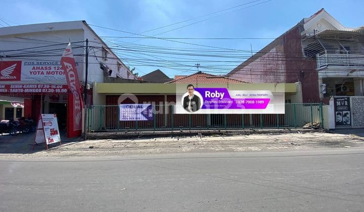 Commercial Business Property on Dukuh Kupang Main Road, Suitable for Commercial Ventures