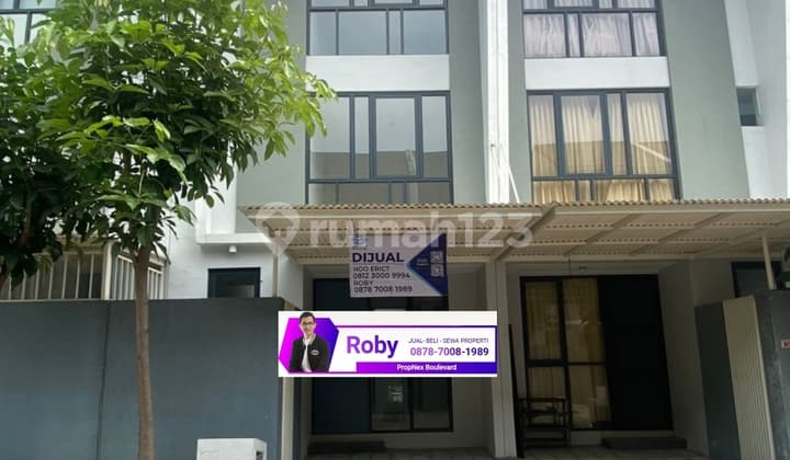 Jual Cepat, Rumah Royal Residence Wiyung 3 Lantai Serenade