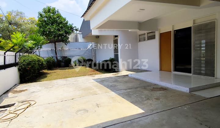 Rumah Nyaman Dalam Komplek Di Pulomas Utara S8021