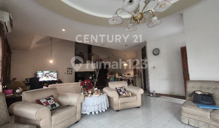 Strategic Hook Large House in Bintaro Pesanggrahan South Jakarta S9378