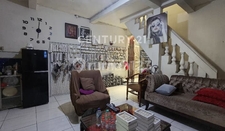 House Suitable for Residence/ Business, White Wood Boarding House, East Jakarta S9224