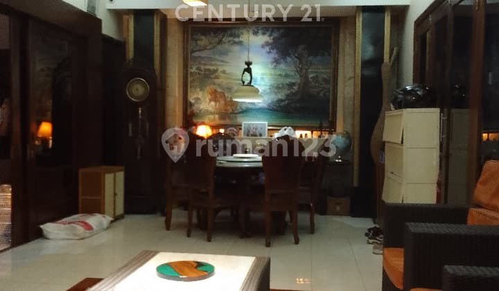 Dijual Tanah Bonus Rumah dan Usaha Laundry (Perhotelan),Running