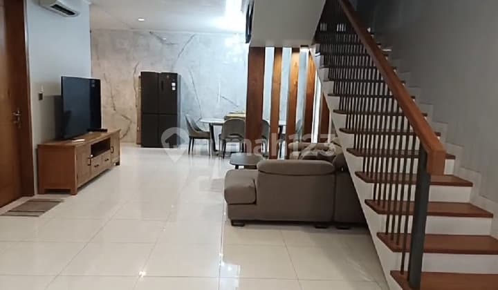 Disewakan Rumah Premier Riviera Siap Huni Full Furnished R2347