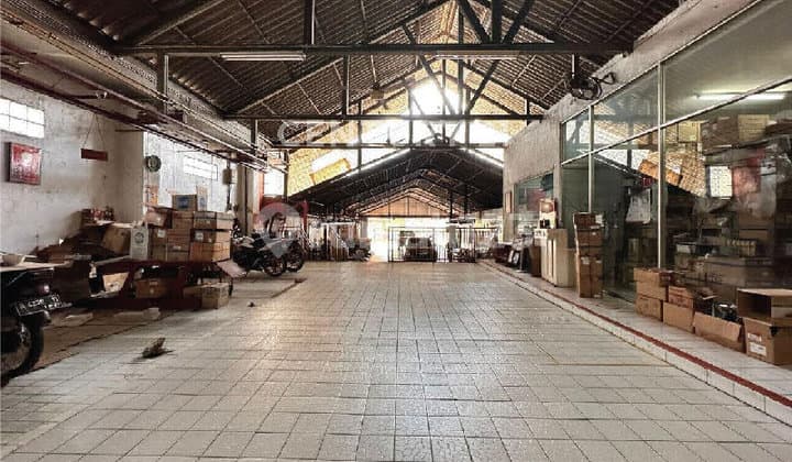 Rumah Usaha 2 Lantai Strategis Dekat LRT Matraman Jakarta S9355